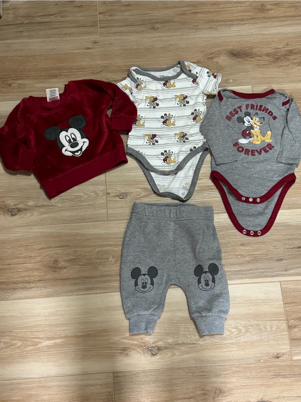 Disney Mickey Mouse 4 piece set